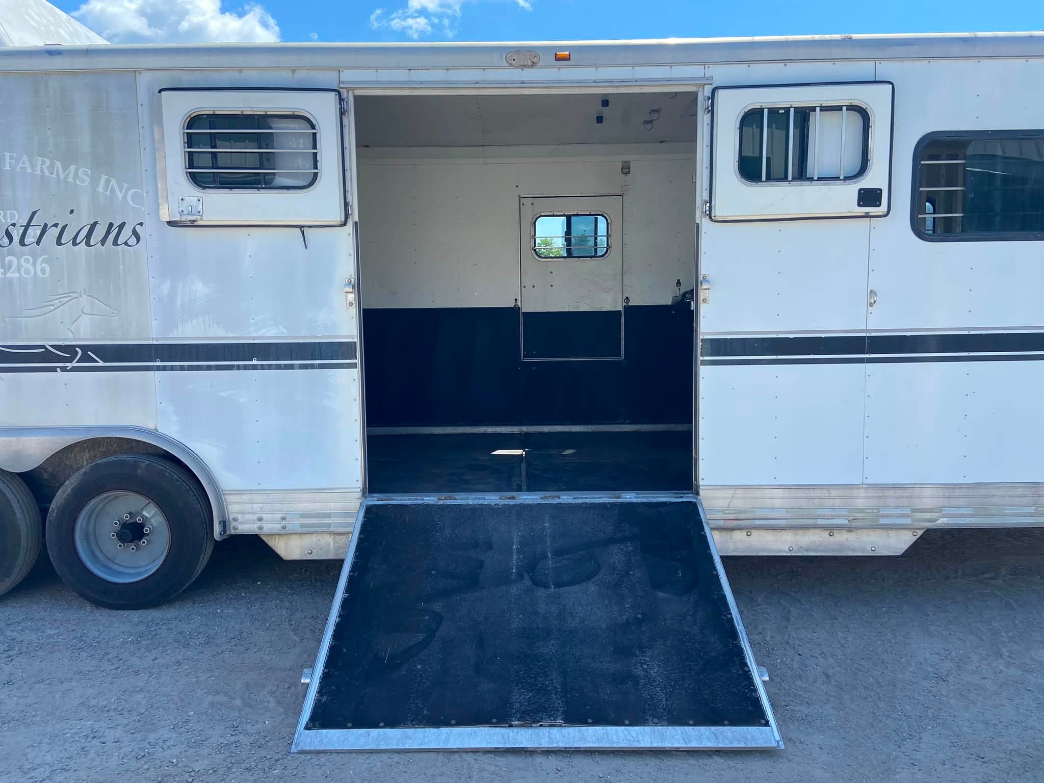 Trailer Photo 8