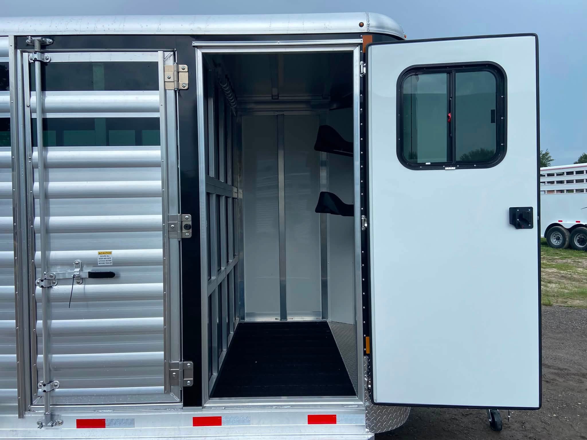 Trailer Photo 9