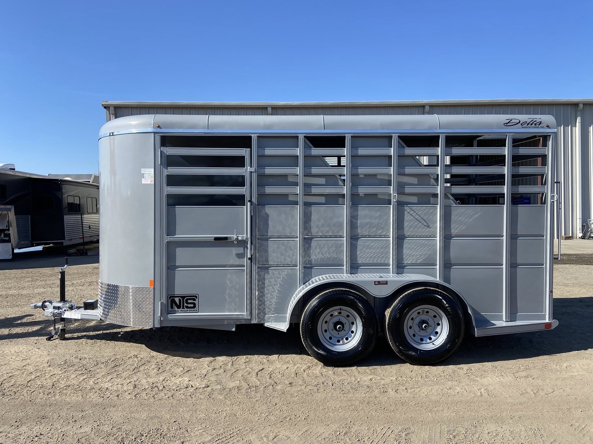 2026 Delta 3 Horse Slant Load Bumper Pull Trailer