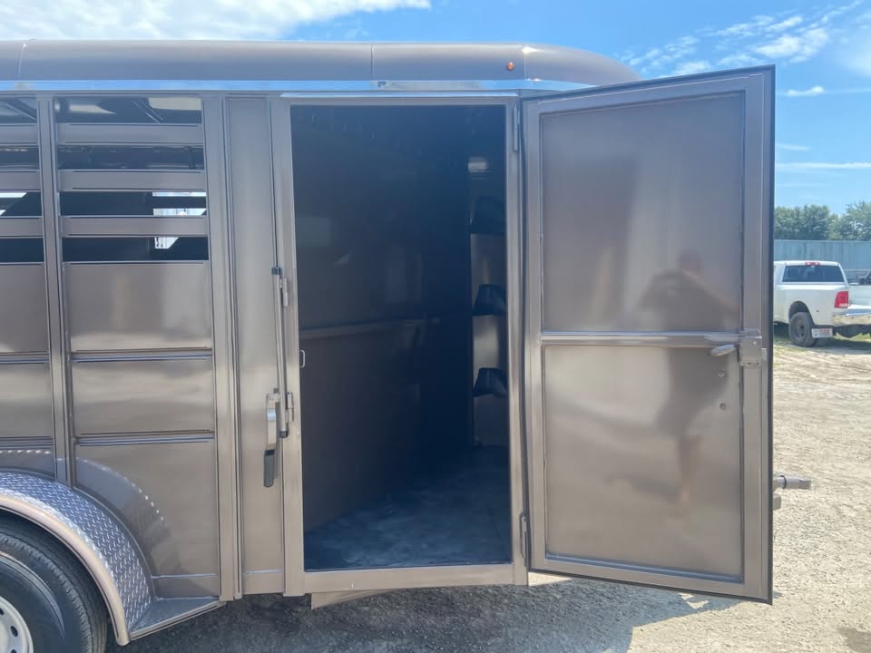 Trailer Photo 9