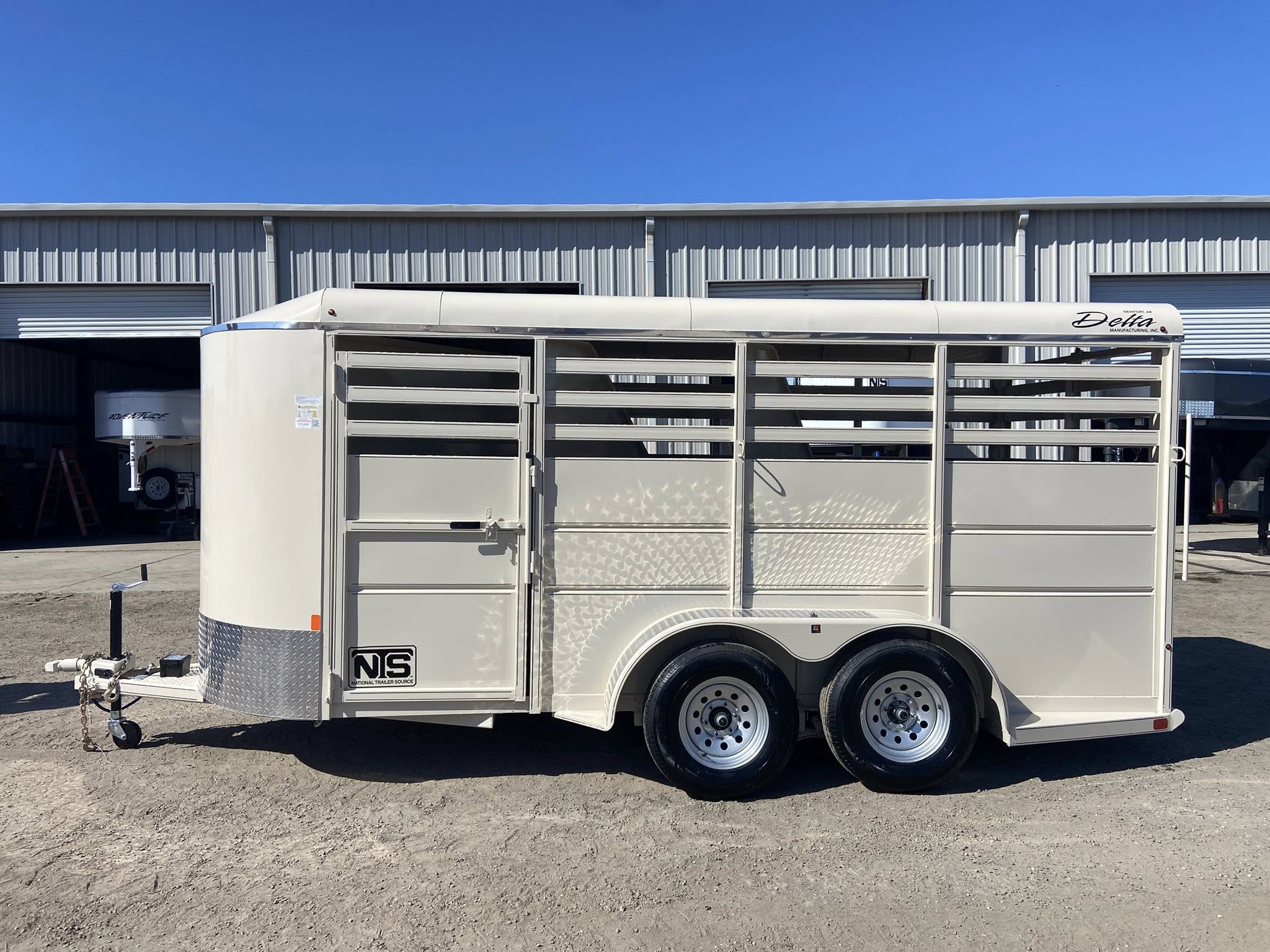 2026 Delta 3 Horse Slant Load Bumper Pull Trailer