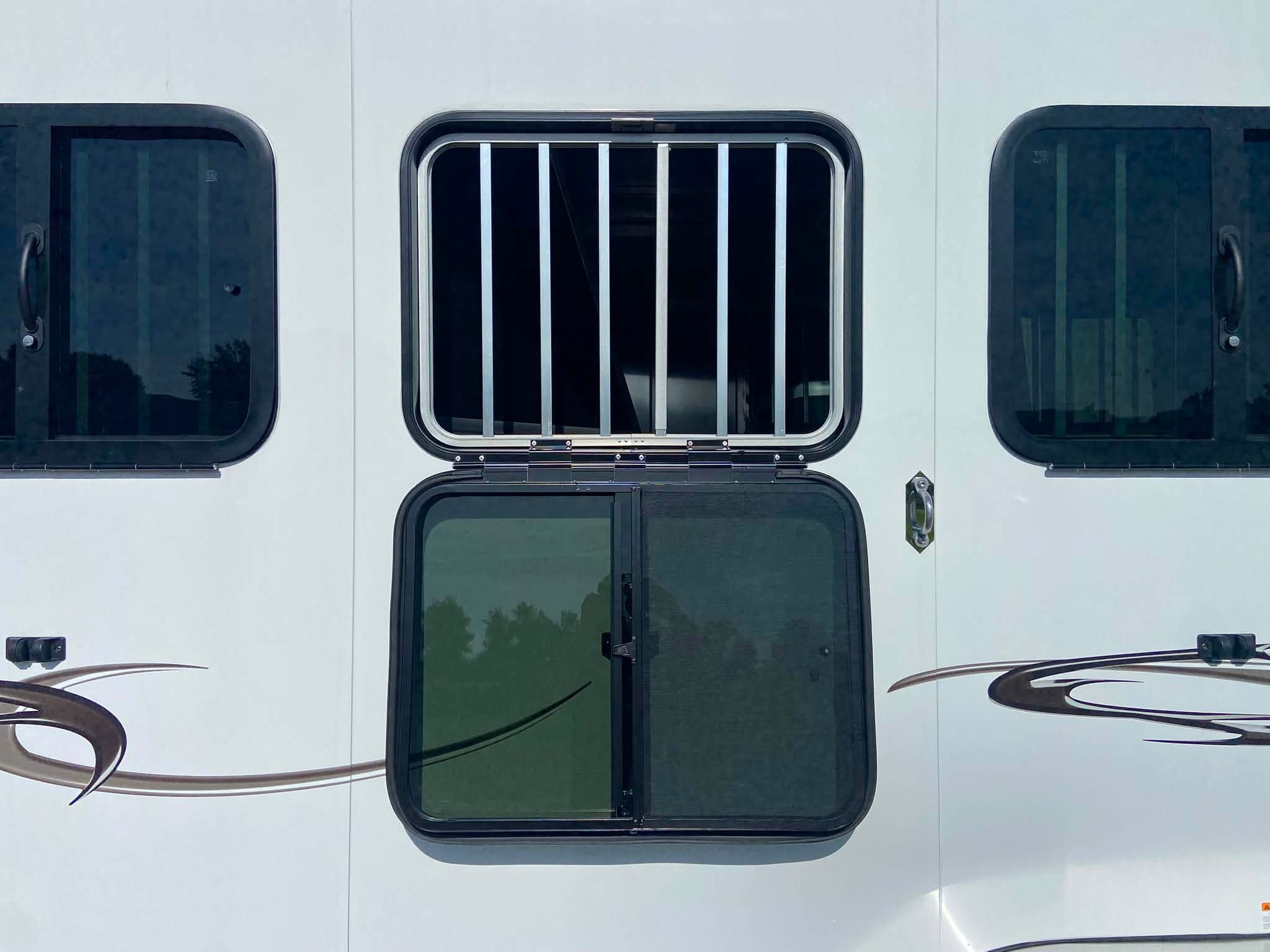 Trailer Photo 3
