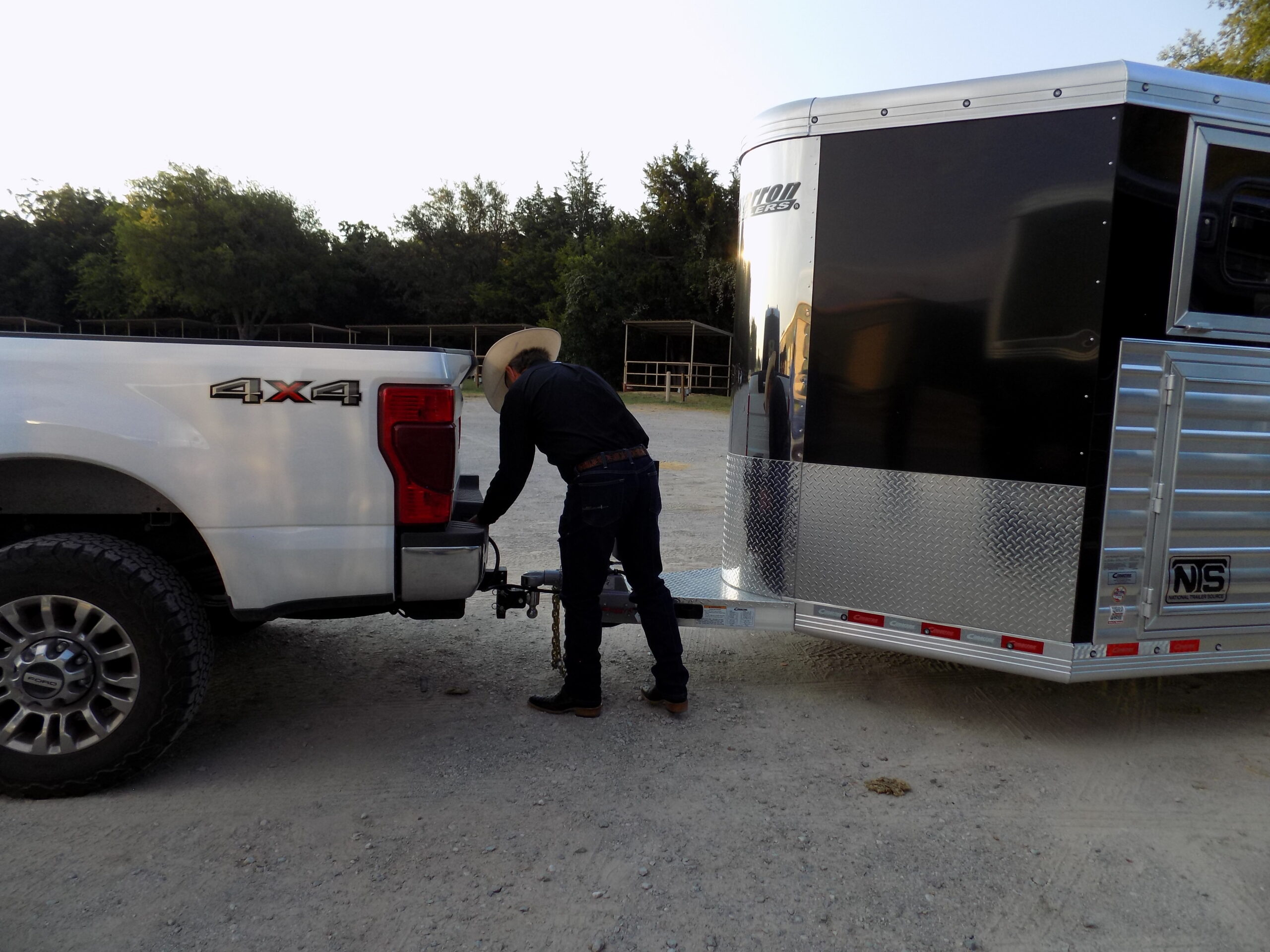 You are currently viewing Trailer Safety Chain Tips for Florida Drivers